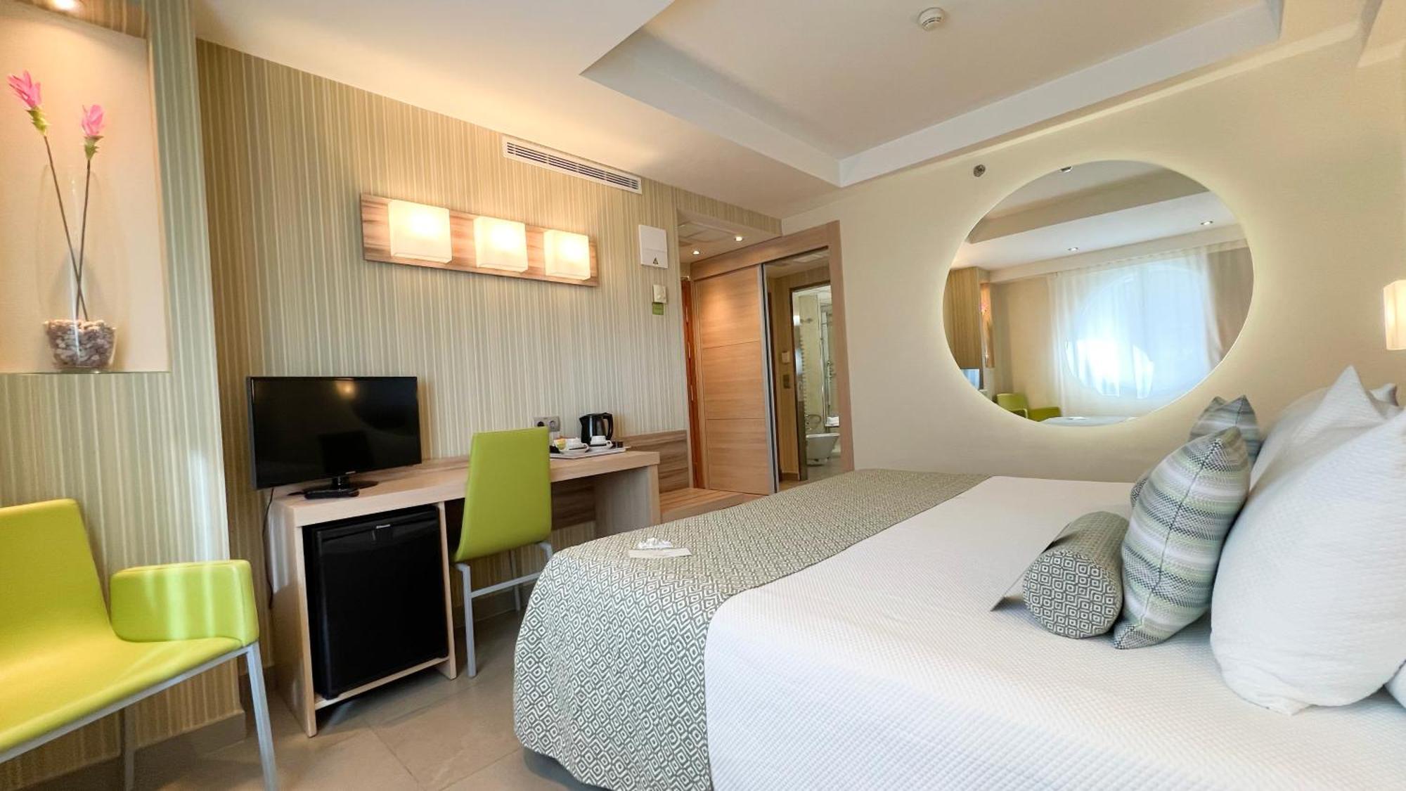Riviera Beachotel - Только для взрослых Бенидорм Экстерьер фото